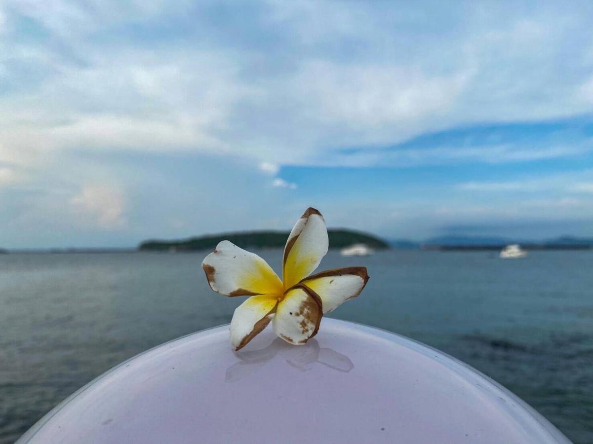 Rubtawan Sichang Resort Ko Si Chang Buitenkant foto